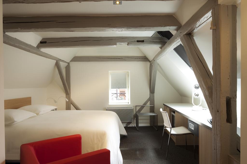 Hotel Le Pavillon 7 Оберне Номер фото
